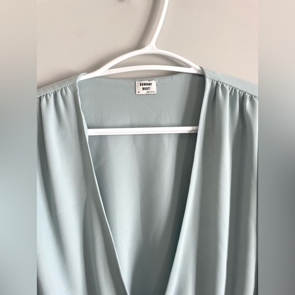 Aritzia Sunday Best Kimberley Front Tie Blouse in Baby Blue Size Medium - Picture 5 of 6
